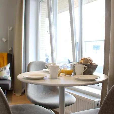 Zeehalm - 20m From The Beach Apartment